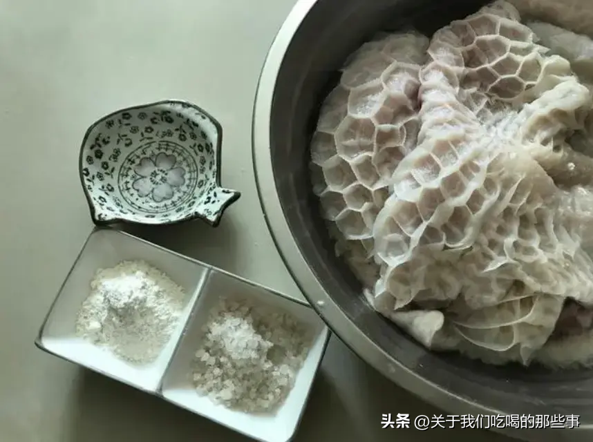 牛肚怎么洗才能干净？别总是用盐和醋